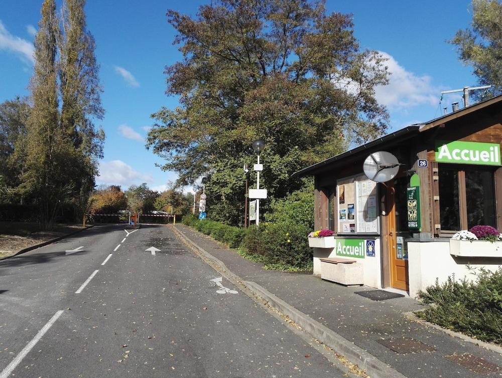 Camping De Bourges Exteriör bild